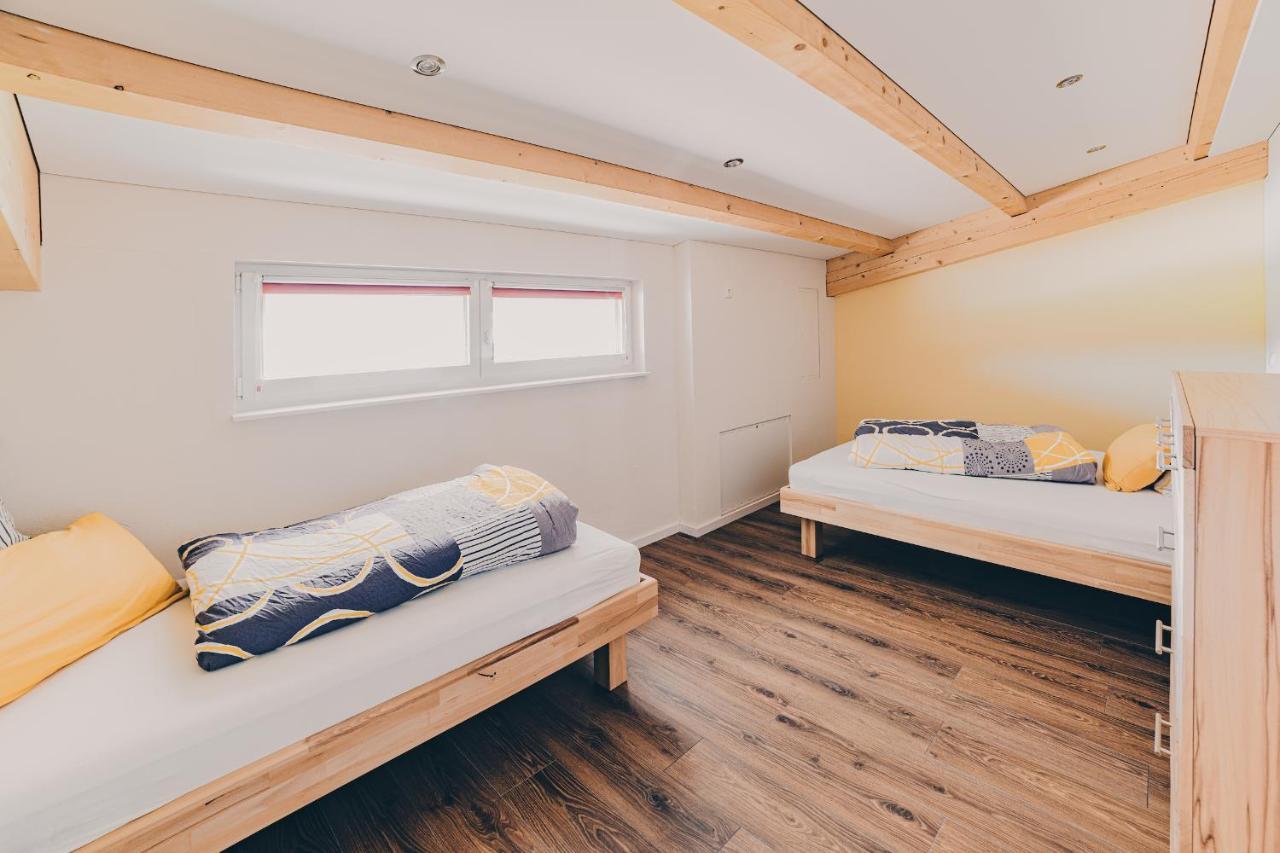 Grosse Ferienwohnung Mit Balkon Und Perfekter Lage Eggenthal Exteriör bild